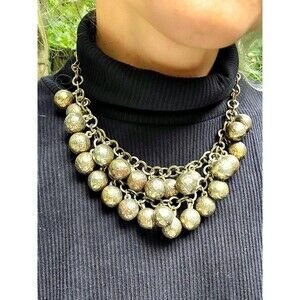 Silver toned etched bead cluster necklace vintage
